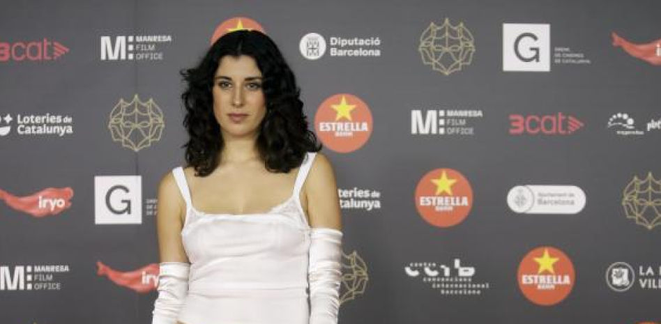 Elena Martín desvela el significado oculto de su comentado vestido en los premios Gaudí