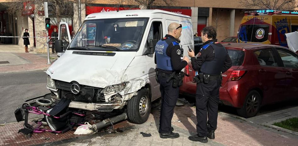 Herida grave una mujer en silla de ruedas tras ser atropellada por un conductor que sufrió un desmayo en Madrid