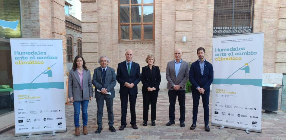 El edil de Vox de València inaugura una cumbre sobre humedales y niega el cambio climático