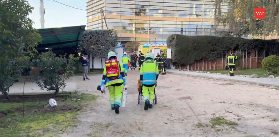 Dos mujeres muertas y una en estado crítico tras incendiarse una residencia en Aravaca