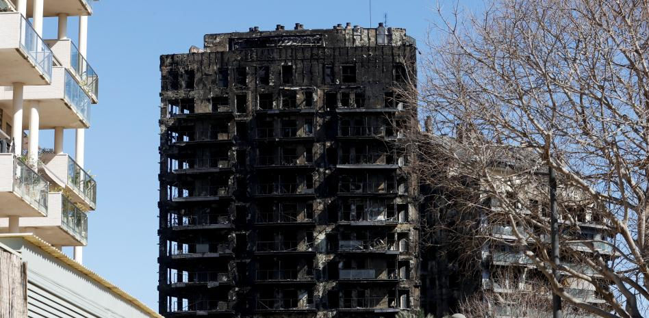 El fuego de València aboca a la revisión de normas de edificación en toda España