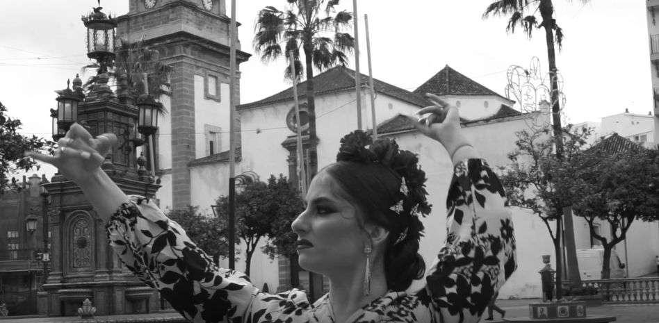 Homenaje a Paco de Lucía con fusión de música y danza en las calles de Algeciras