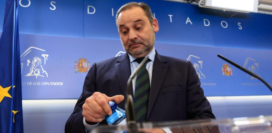 El juez señala a Ábalos como "intermediario" de la trama para las reclamaciones de Baleares