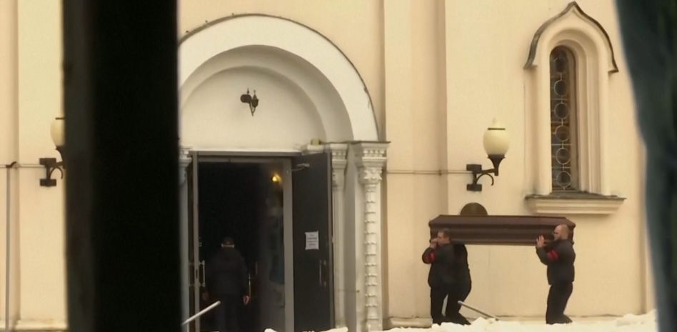 El funeral de Navalni en Moscú, en imágenes