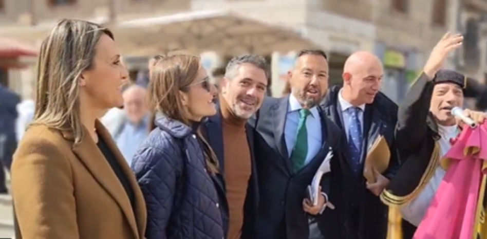 Indignación en València por un vídeo de Vox contra el 8M cantando "Que viva España"