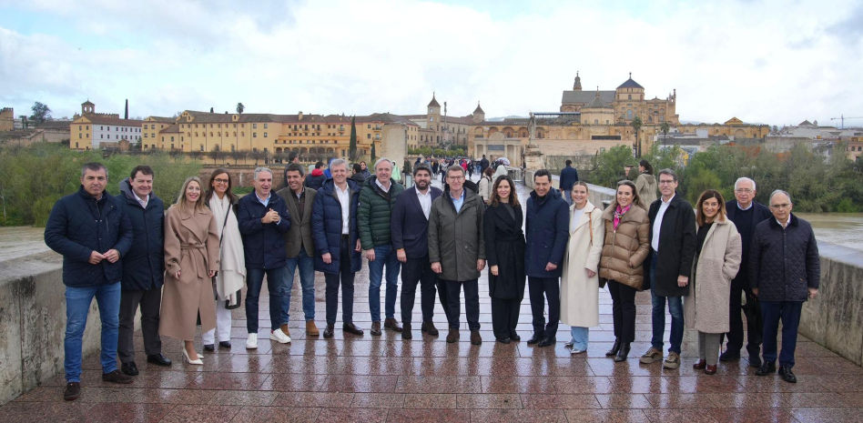 Feijóo activa todo el poder territorial del PP en su ofensiva de desgaste del Gobierno de Sánchez