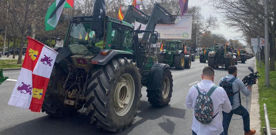 Los tractores vuelven al centro de Madrid con la reclamación de precios “justos”
