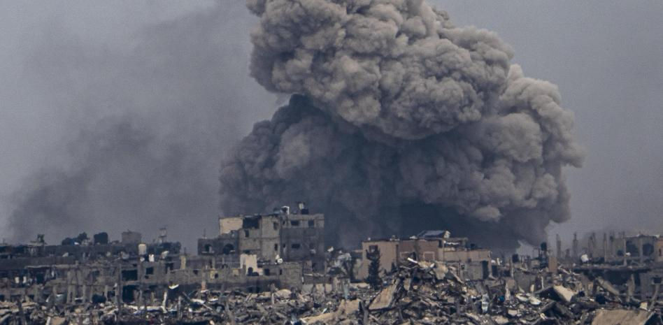 Israel asalta el hospital Al Shifa y pide a los residentes que evacúen la zona