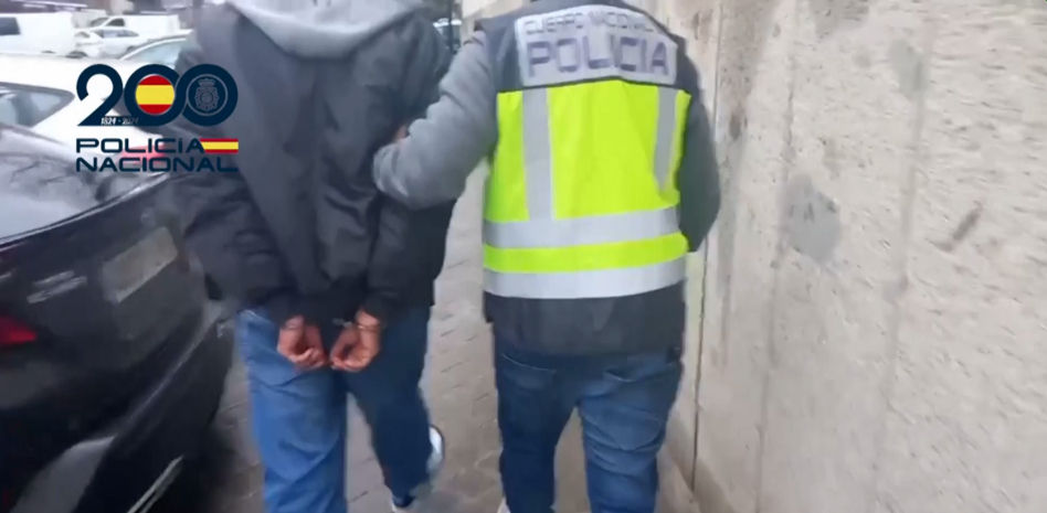 Cae una banda que robó al menos 17 relojes de alta gama con moto a punta de pistola