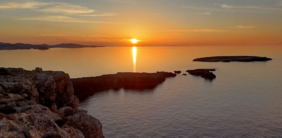 Puestas de sol en la Cala Cavalleria de Menorca