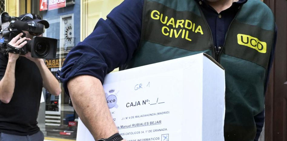 La Guardia Civil estrecha el cerco sobre Rubiales