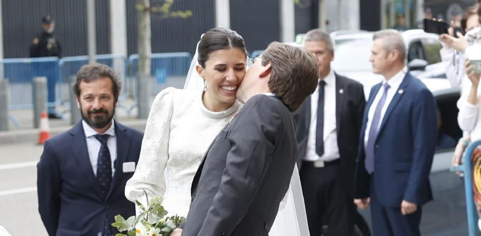 Almeida y Teresa Urquijo eligen un chotis como baile nupcial