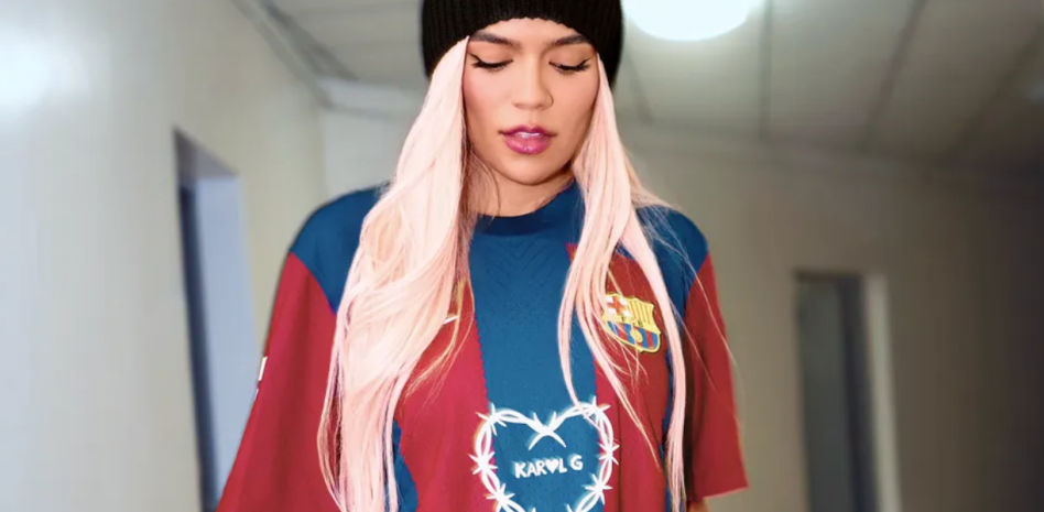 Karol G será la protagonista de la camiseta del Barça para el clásico