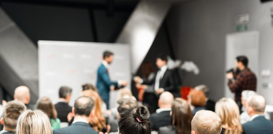 A debate las expectativas y estrategias para el desarrollo económico valenciano