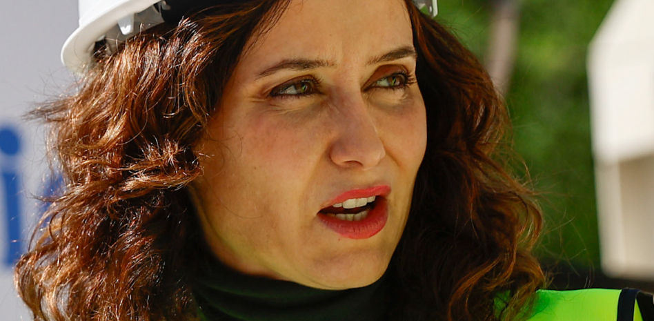 El PP reacciona a la continuidad de Sánchez: "No se va ni con agua caliente", dice Almeida