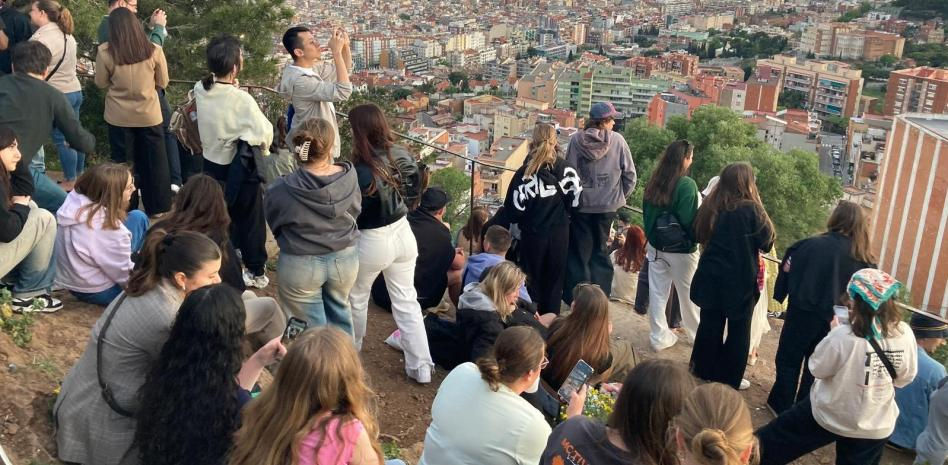Los búnkeres del Carmel ya atraen más visitantes con la verja cerrada que abierta
