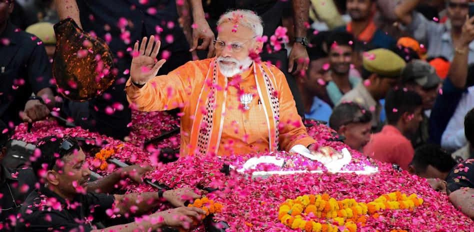 Modi se declara ganador de las elecciones en la India pero ya no es imbatible