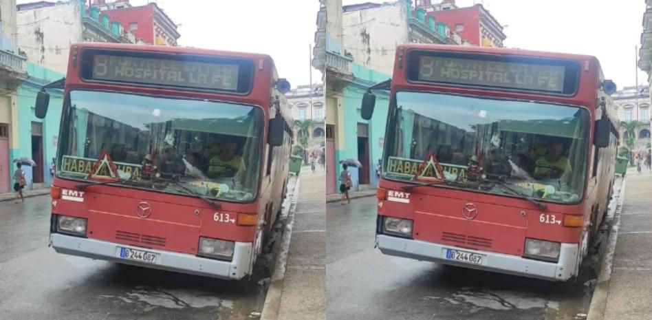 La gente alucina con el autobús número 8 de Valencia que circula por las calles de La Habana: “Lo mismo te lleva al malecón que al Hospital de La Fe”