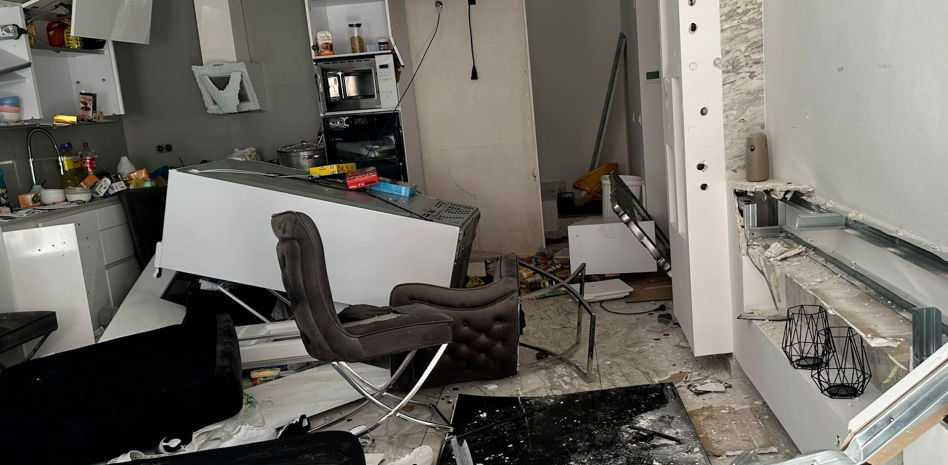 La familia de los dos asesinados en Girona destroza la casa de los huidos