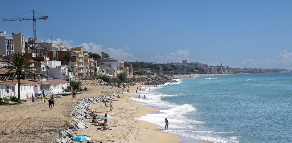 Las playas metropolitanas inician el verano en una situación crítica