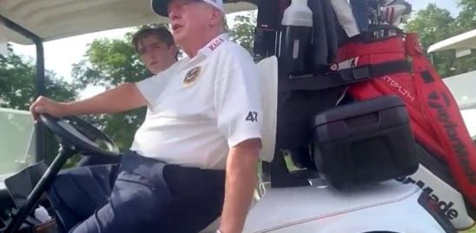 Trump se burla en privado de Kamala Harris tras dar por hecho que será la sustituta de Biden