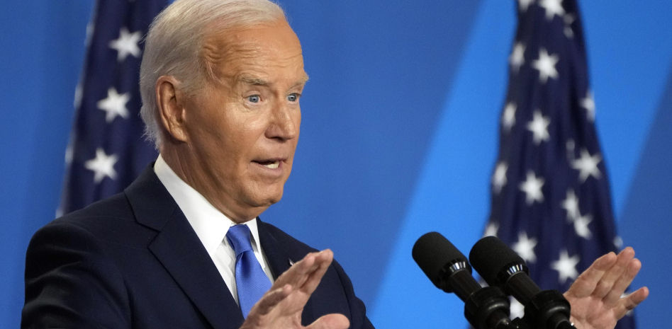 Biden esquiva las preguntas sobre su continuidad dibujando un discurso de contrastes con Trump