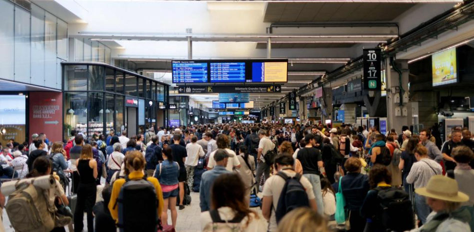 “Sabotaje masivo” a la red ferroviaria en Francia a horas de la inauguración de los JJ.OO.