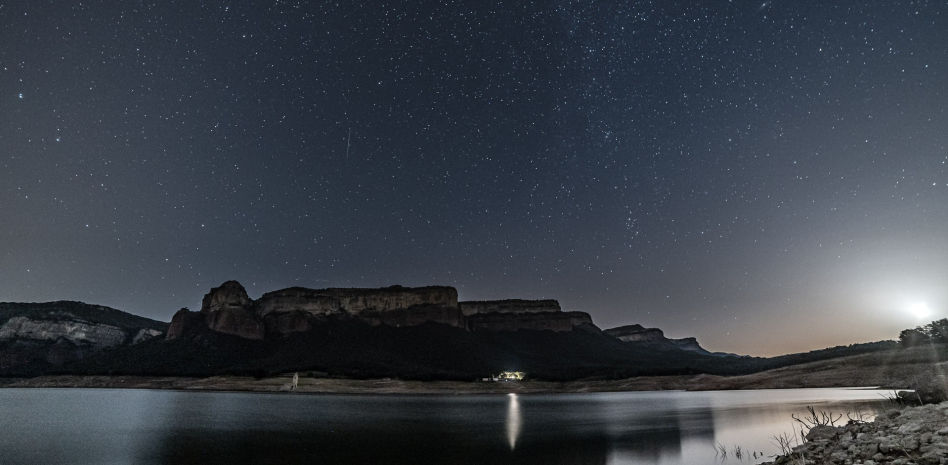 Gran lluvia de estrellas en el pantano de Sau