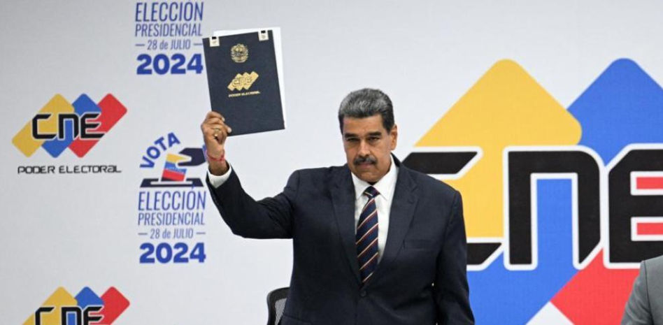 Maduro gana por las buenas y las malas