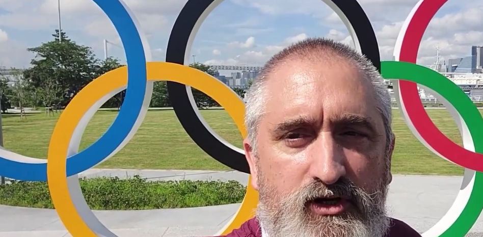 Léon Marchand es mitad submarino