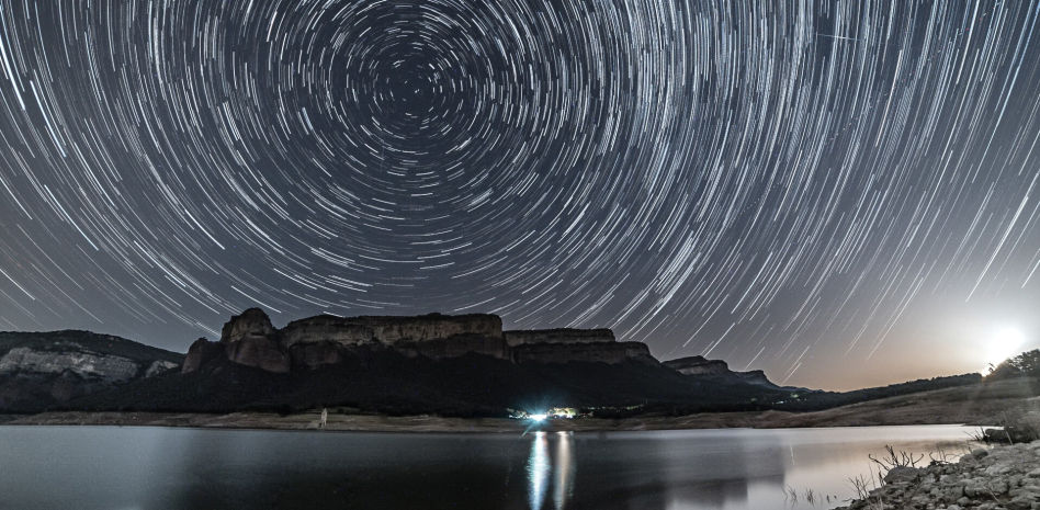 Lluvia de meteoros en el pantano de Sau