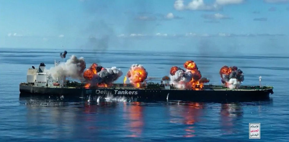 Los hutíes de Yemen atacan un nuevo buque en el Mar Rojo