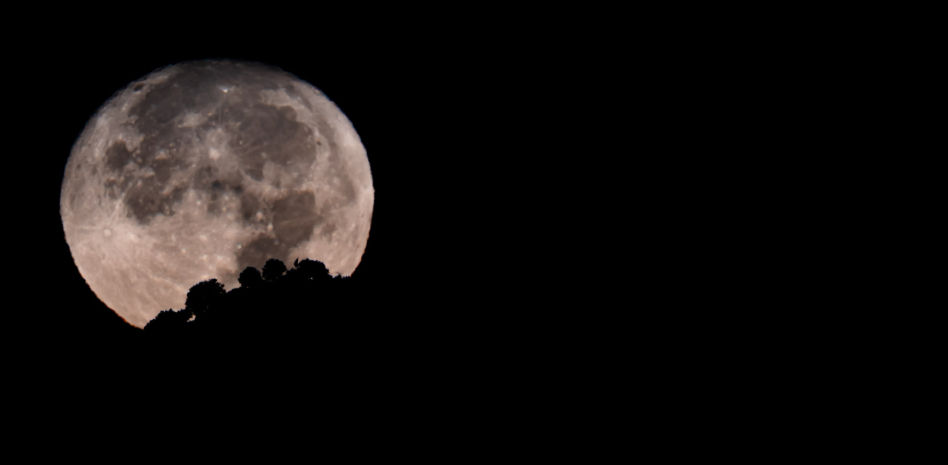 Mira cómo sale y se pone la luna de la Cosecha