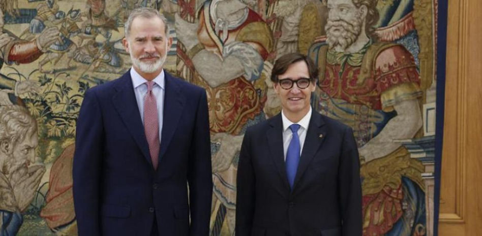 El Rey recibe a Illa en la Zarzuela nueve años después de la última audiencia con un president