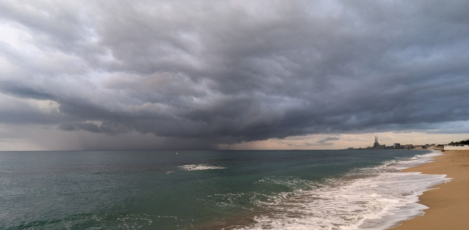 Mira cómo se desplaza la cortina de lluvia