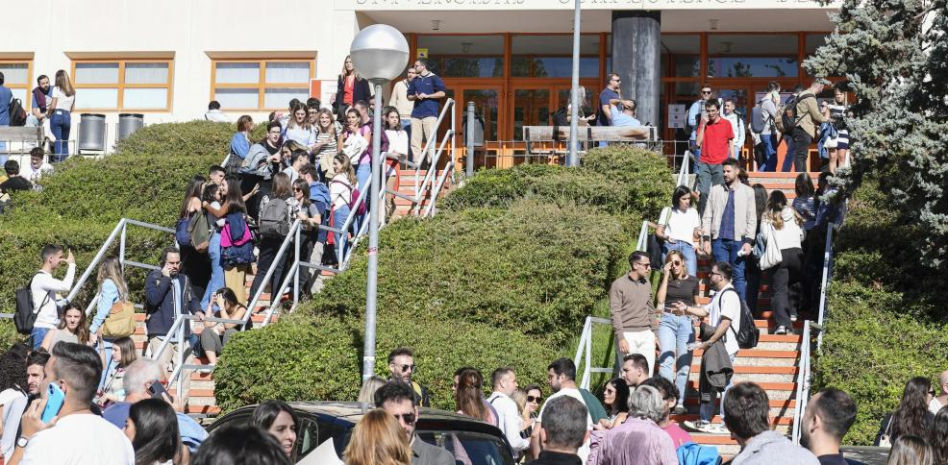 El examen para informador en las oposiciones de RTVE será el sábado 2 de noviembre