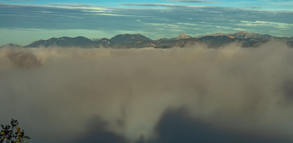 El espectro de Brocken apunta al Pedraforca