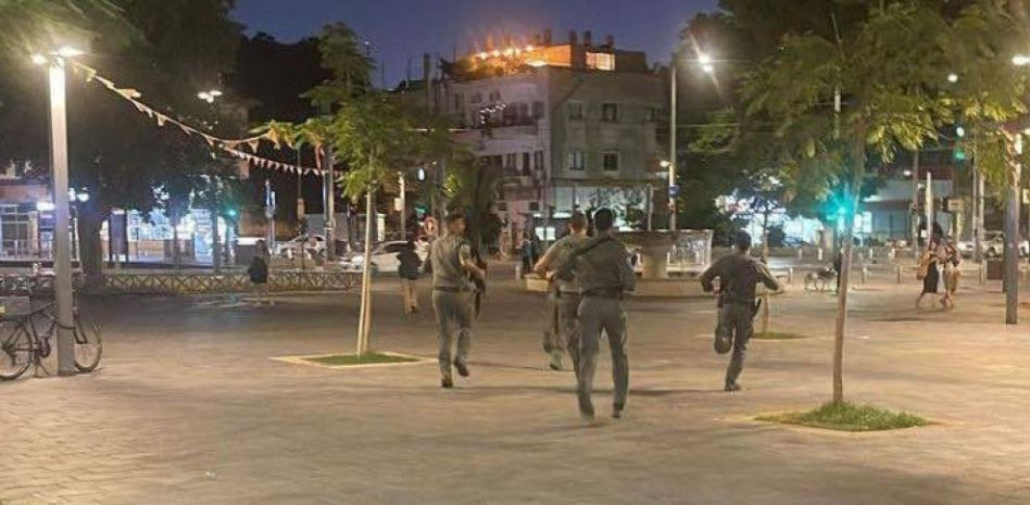 Al menos seis muertos en un ataque en Tel Aviv