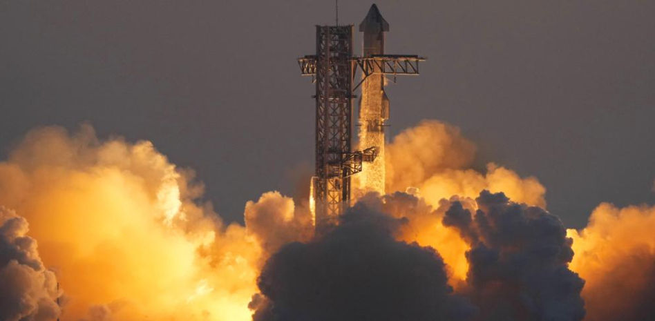 Marte se acerca con la exitosa misión de SpaceX y la pionera recuperación en el aire del propulsor