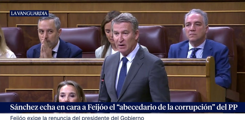 Pedro Sánchez echa en cara a Feijóo el “abecedario de la corrupción” del PP: “De la A de Ayuso a la Z de Zaplana”