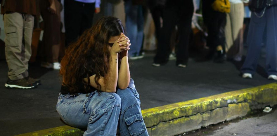 Las fans de Liam Payne lloran desconsoladas frente al hotel en el que ha muerto el cantante