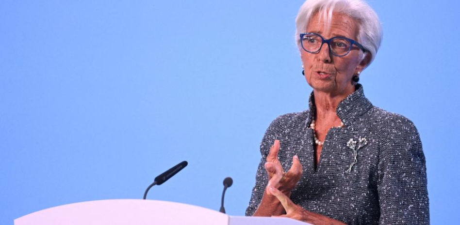 El BCE baja tipos al 3,25% ante una economía más débil de lo esperado