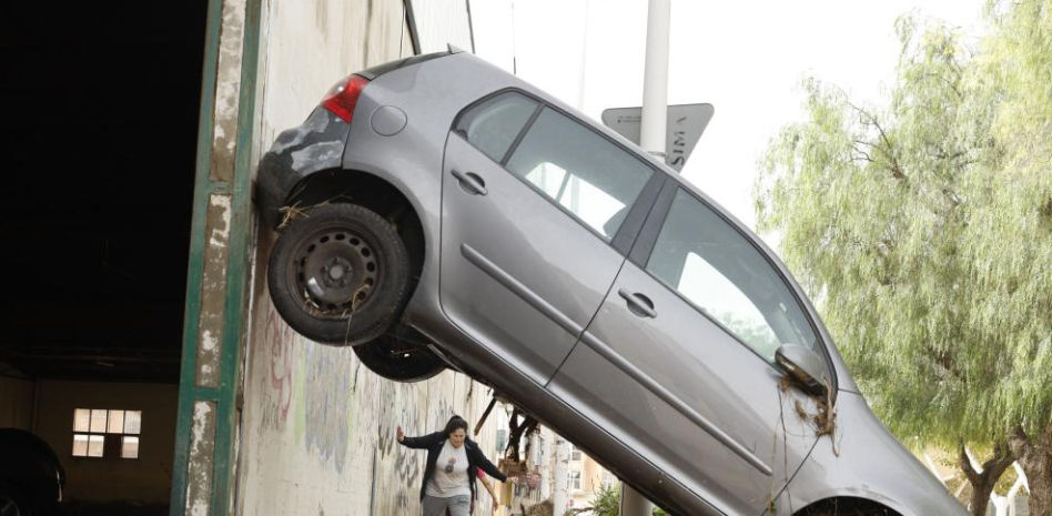 “¡Viene agua, daos la vuelta!”: cómo salvaron la vida los conductores atrapados en la carretera