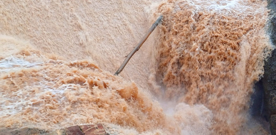 El Llobregat crece y se multiplica con las lluvias