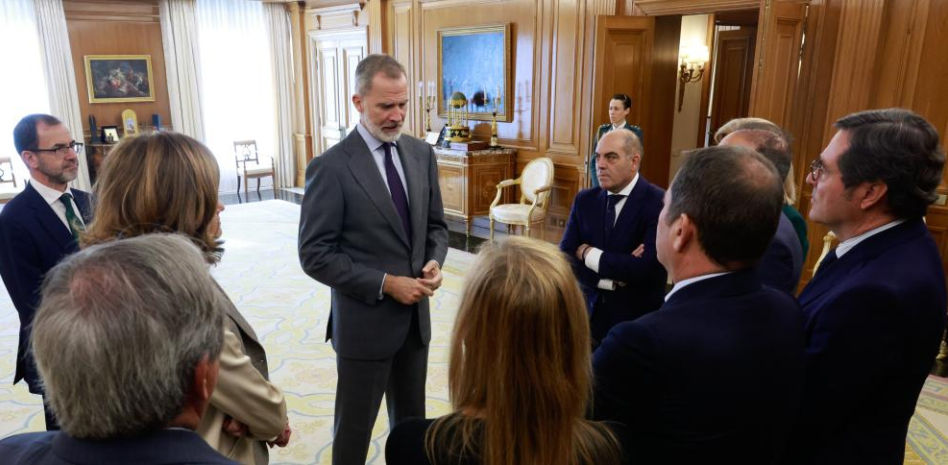 Felipe VI: “¡Qué horror lo de Valencia!”