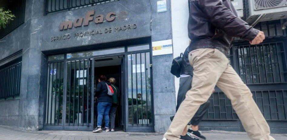 Los funcionarios salen a la calle ante la falta de soluciones para Muface