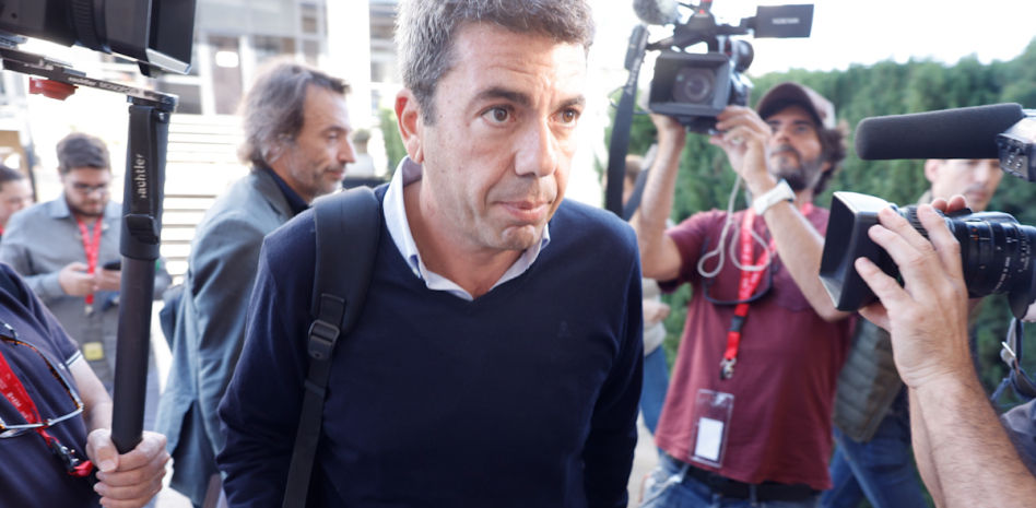 Las tres crisis que acorralan a Mazón