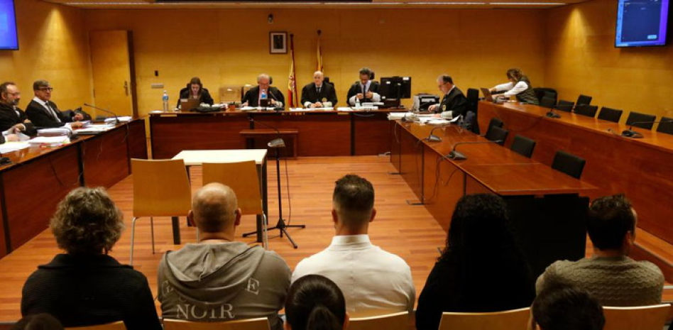 Durísimas condenas a los mossos que robaban marihuana en su comisaría de Girona