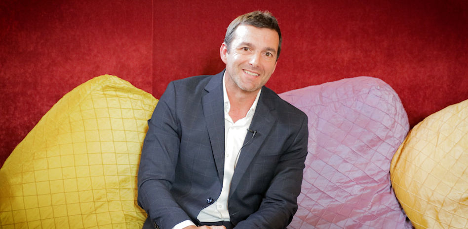 “La mayoría de personas no solemos elegir bien la conducta que nos conviene”