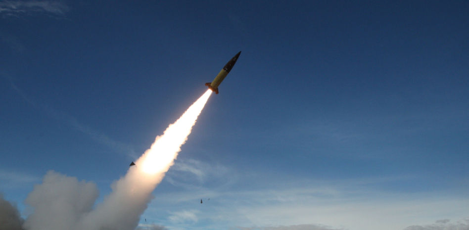 Biden “echa gasolina al fuego” y agrava el conflicto con Ucrania, advierte el Kremlin